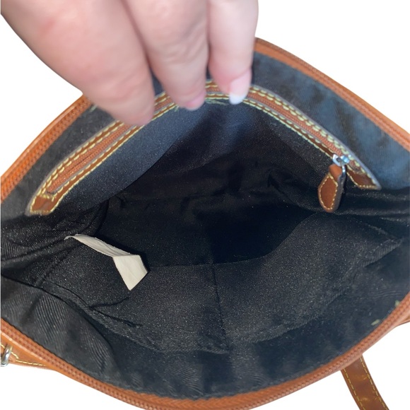 ‘KELLY AND KATIE’ LIKE NEW, MUSTARD YELLOW FAUX OSTRICH CROSSBODY BAG - Picture 7 of 7